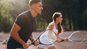 Amateur tennis clubs: which athletes they work with